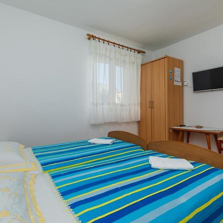 Apartments With A Parking Space Omis - 2745 Quarto foto