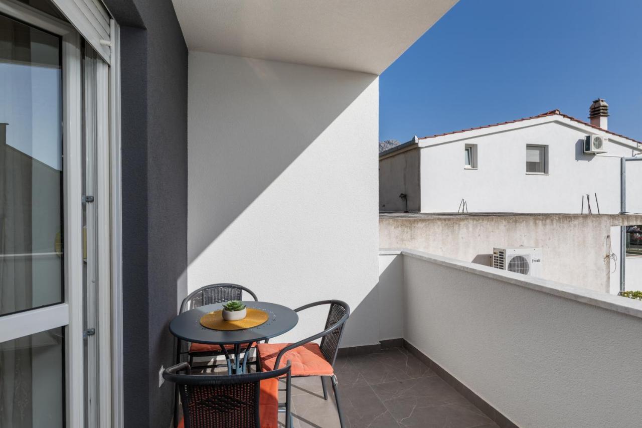 Apartments With A Parking Space Omis - 2745 Exterior foto