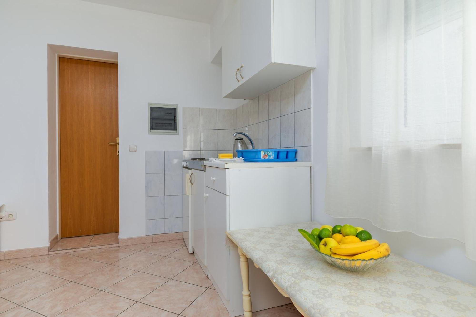 Apartments With A Parking Space Omis - 2745 Quarto foto