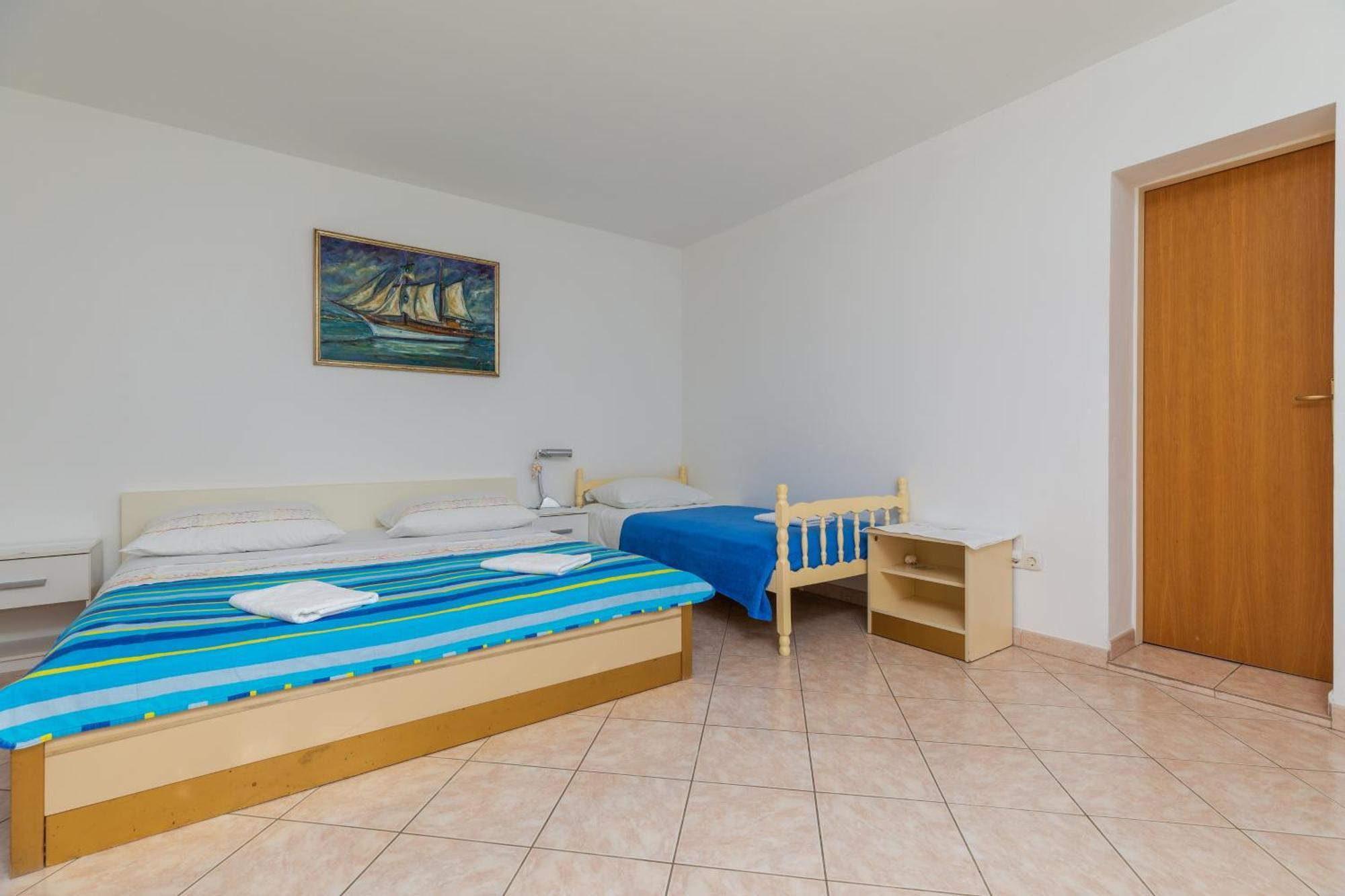 Apartments With A Parking Space Omis - 2745 Quarto foto