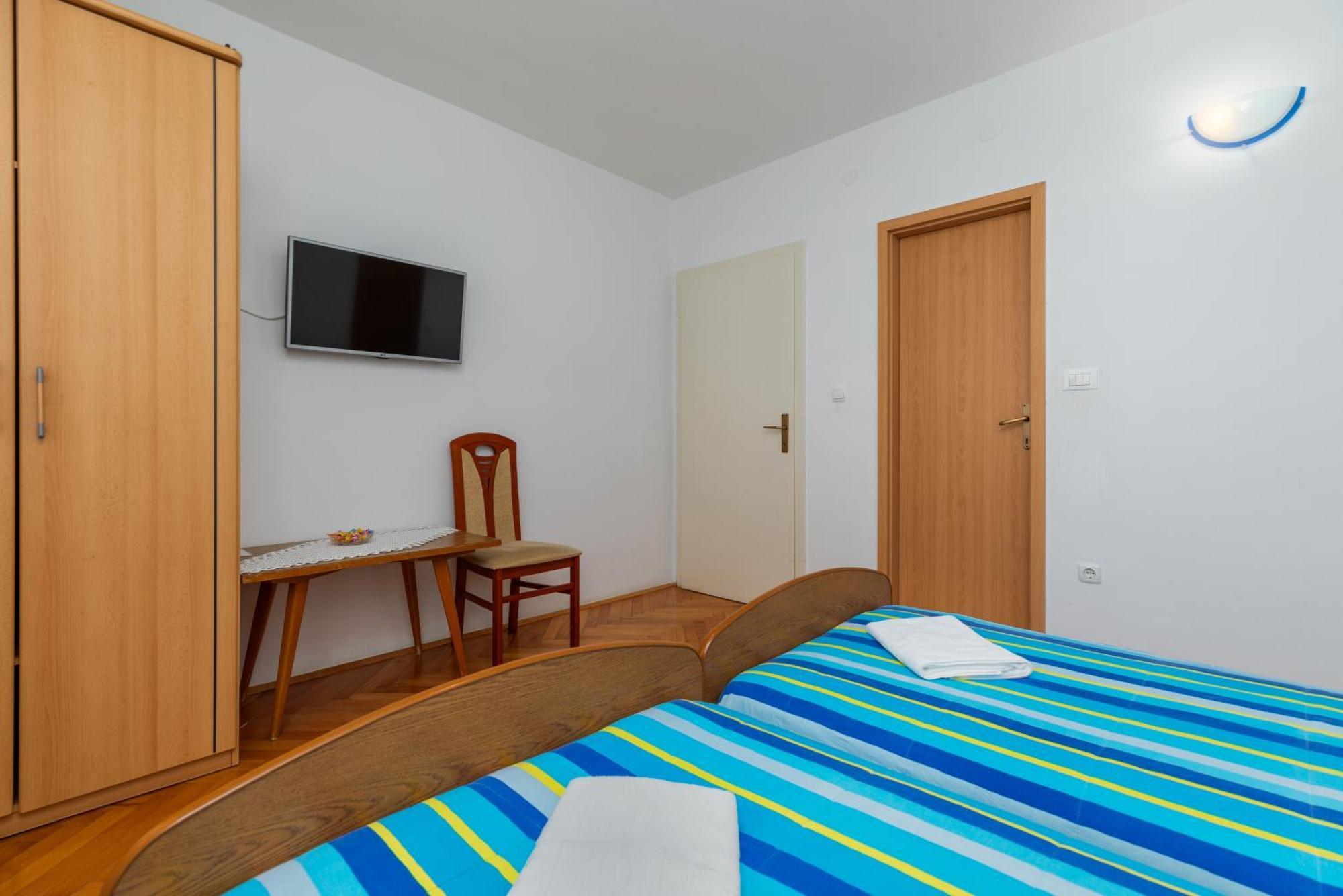 Apartments With A Parking Space Omis - 2745 Quarto foto